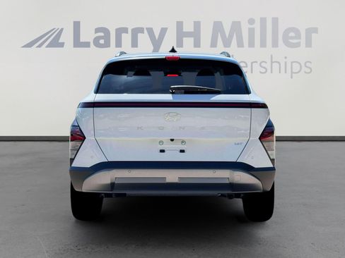 New 2026 Hyundai Kona Limited FWD image 6