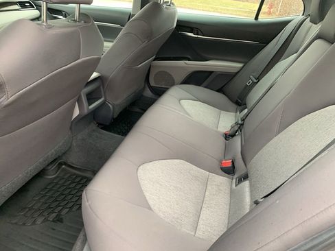 Used 2019 Toyota Camry L image 13