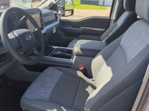 New 2025 Ford F350 XLT w/ Black Appearance Package image 15