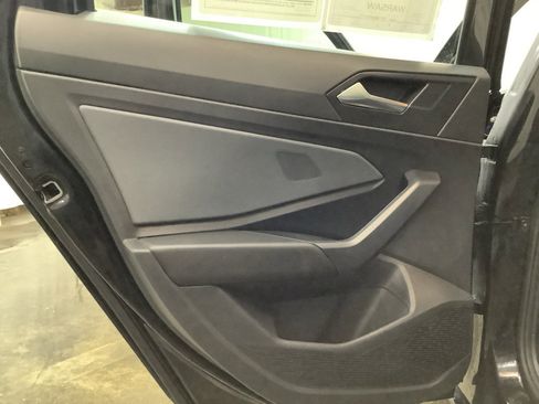 Used 2025 Volkswagen Jetta SE image 25