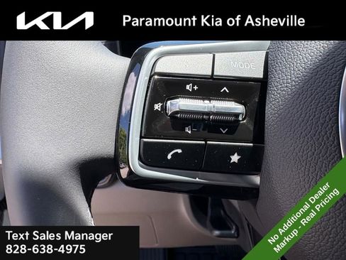 New 2026 Kia Carnival FWD image 13