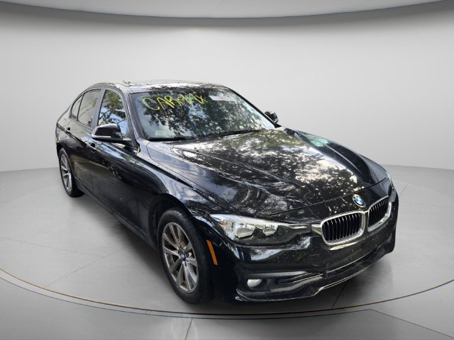 Used 2017 BMW 320i Sedan RWD image 4