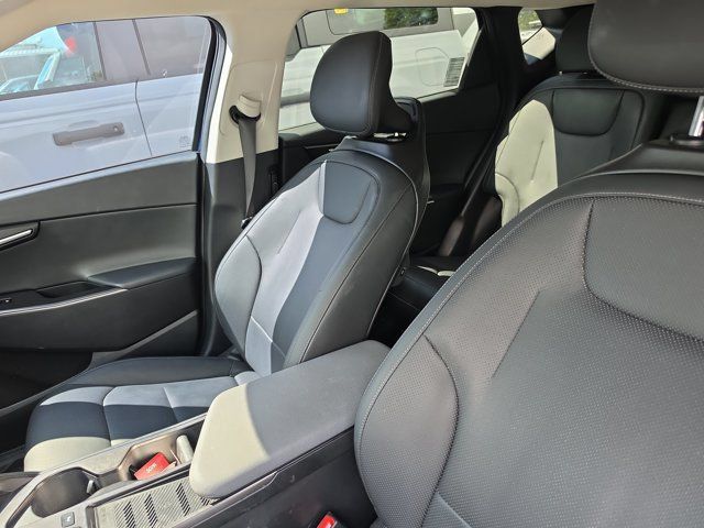 Used 2024 Kia EV6 Wind RWD image 20