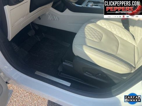 Used 2024 Ford Edge Titanium w/ Titanium Elite Package image 12