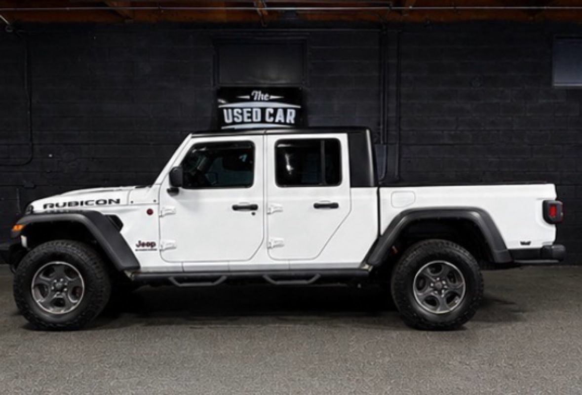 Used 2022 Jeep Gladiator Rubicon w/ Dual Top Group AWD/4WD image 3