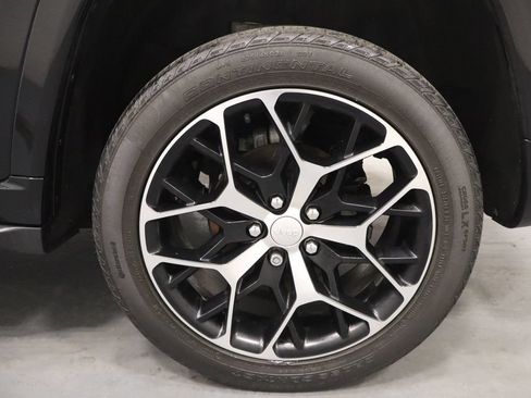 Certified 2022 Jeep Grand Cherokee Summit AWD/4WD image 32