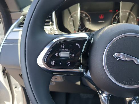 New 2026 Jaguar F-PACE R-Dynamic S image 25