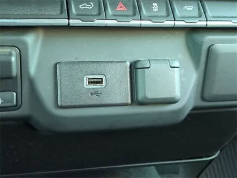 Used 2019 Chevrolet Silverado 1500 Custom w/ Custom Convenience Package image 28