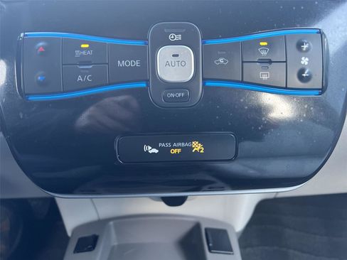 Used 2014 Nissan Leaf SV w/ LED & Quick Charge Package image 18