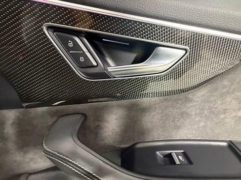 Used 2022 Audi SQ8 Prestige image 32