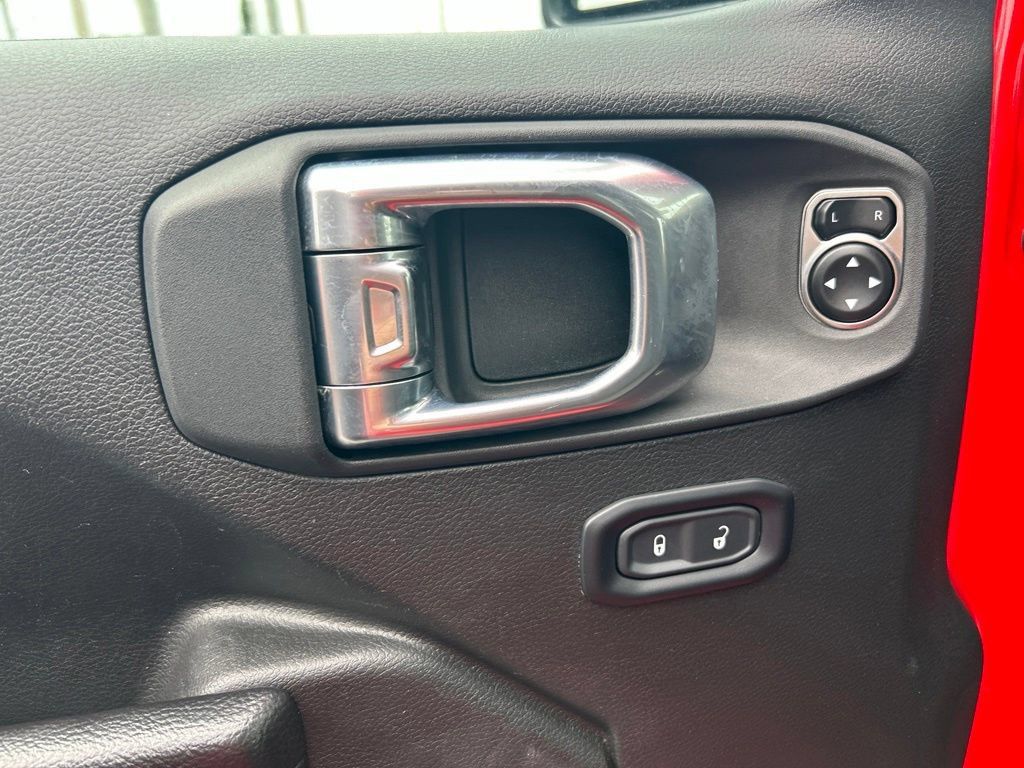 Used 2024 Jeep Wrangler Unlimited Sport AWD/4WD image 34