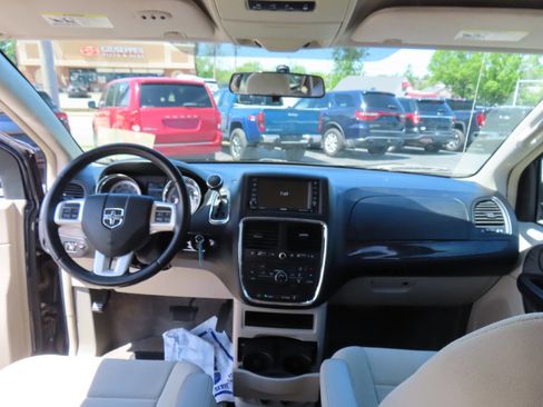 Used 2012 Dodge Grand Caravan Crew w/ Crew Value Pkg FWD image 10