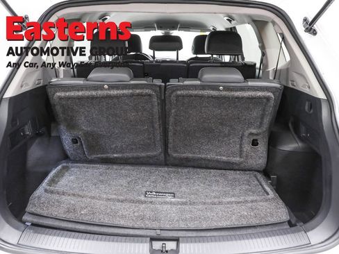 Used 2023 Volkswagen Tiguan SE image 9