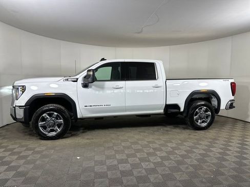 Used 2025 GMC Sierra 2500 SLE w/ SLE Value Package; image 6