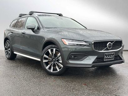 New 2026 Volvo V60 B5 Cross Country Ultra w/ Climate Package