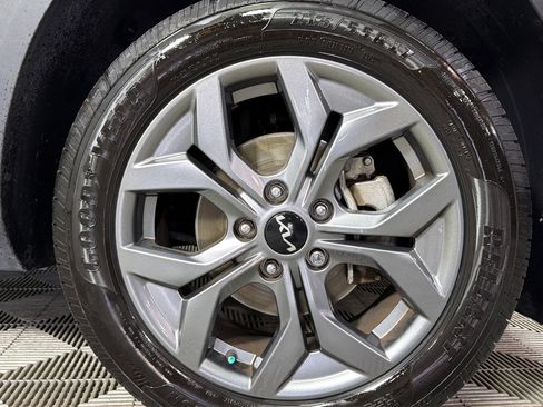 Used 2024 Kia Seltos S FWD image 34