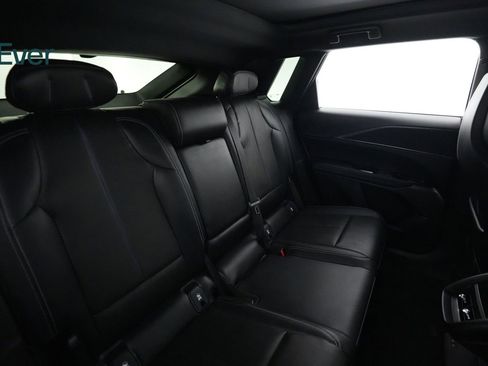 Used 2024 Cadillac Lyriq Sport AWD/4WD image 5