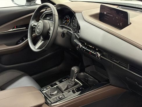 Certified 2025 MAZDA CX-30 2.5 Turbo w/ Premium Package image 10