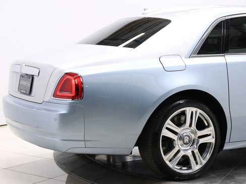Used 2017 Rolls-Royce Ghost RWD image 83