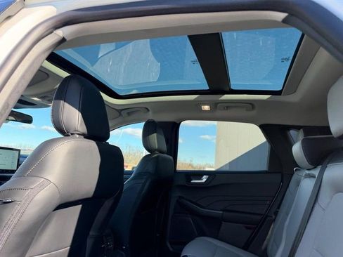 New 2026 Ford Escape SE image 11