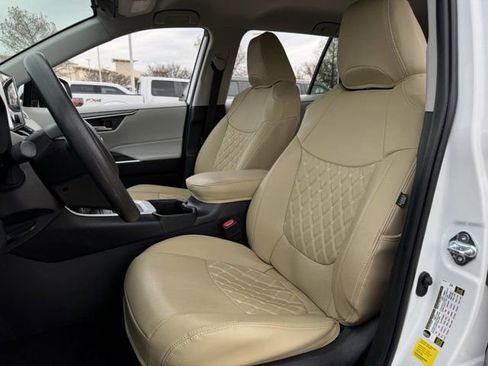 Used 2023 Toyota RAV4 XLE image 26