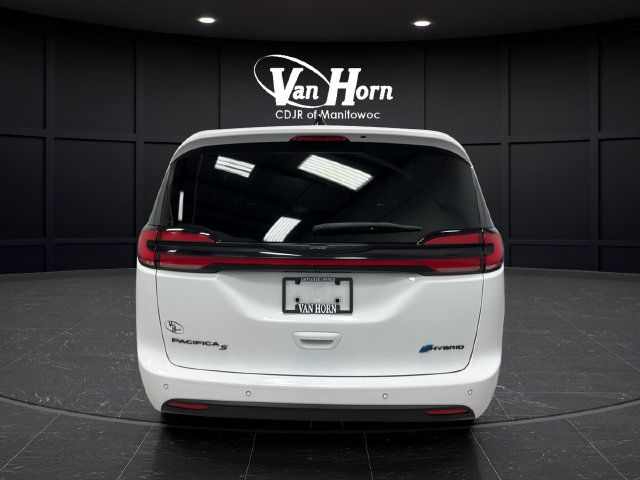 Used 2024 Chrysler Pacifica Limited FWD image 6