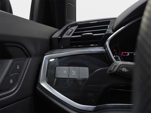 Used 2025 Audi Q3 2.0T Premium Plus w/ Premium Plus Package image 27