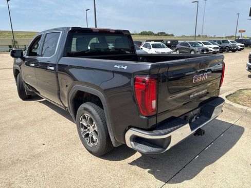Used 2025 GMC Sierra 1500 SLT AWD/4WD image 7