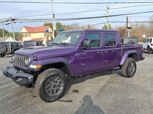 New 2026 Jeep Gladiator Sport image 3