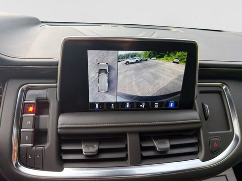 Used 2023 GMC Yukon XL AT4 w/ Technology Package AWD/4WD image 26