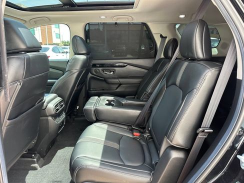 Used 2025 Honda Pilot Touring image 19
