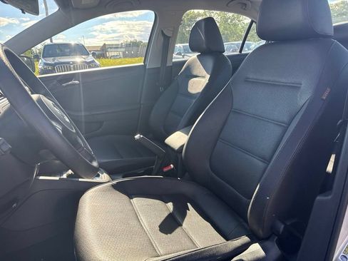 Used 2011 Volkswagen Jetta SE FWD image 9