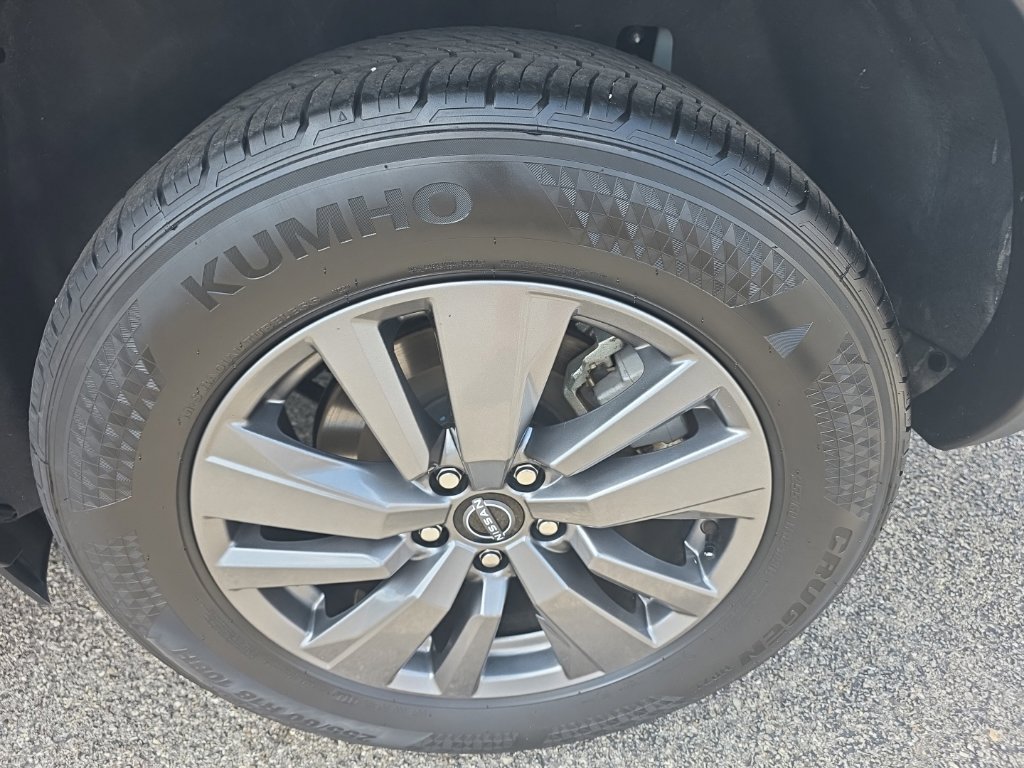 Used 2025 Nissan Pathfinder SV AWD/4WD image 7