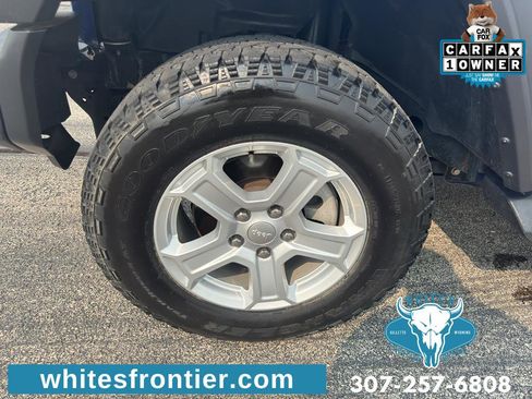 Used 2019 Jeep Wrangler Sport image 9