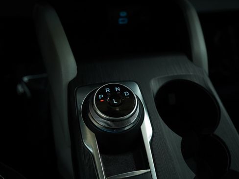 Used 2023 Ford Escape SE w/ Class II Trailer Tow Package image 29