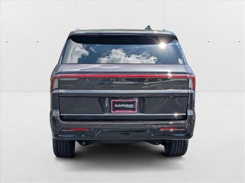 New 2025 Lincoln Navigator Black Label image 7