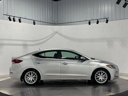 Used 2017 Hyundai Elantra Limited w/ Limited Tech Package 04 FWD image 10