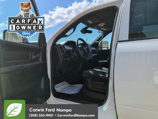 Used 2024 RAM 2500 Tradesman w/ Chrome Appearance Group AWD/4WD image 9