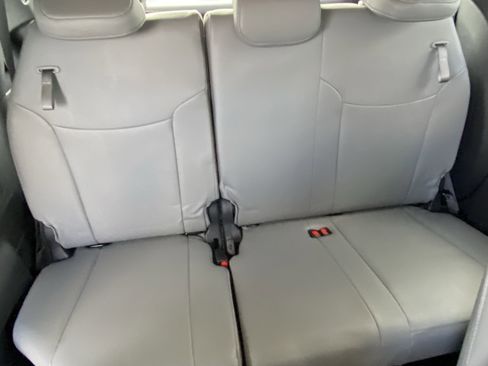 Certified 2026 Toyota Sienna XLE AWD/4WD image 13