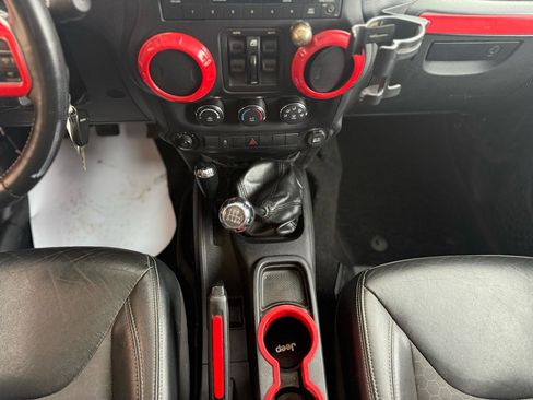 Used 2016 Jeep Wrangler Unlimited Sport image 26