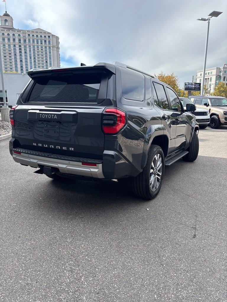 Used 2025 Toyota 4Runner Limited w/ Tow Technology Package AWD/4WD image 7