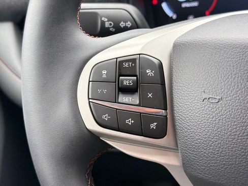 New 2026 Ford Explorer Active RWD image 26