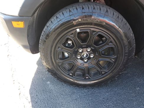 Used 2025 Ford Bronco Sport Badlands image 8