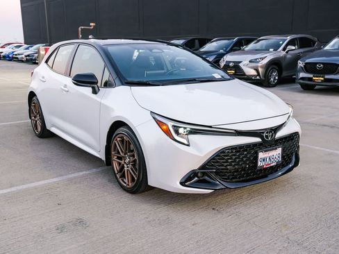 Certified 2024 Toyota Corolla SE w/ SE Package FWD image 3