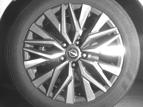 Used 2025 Nissan Altima 2.5 SV image 12