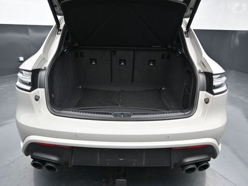 Used 2022 Porsche Macan GTS AWD/4WD image 9