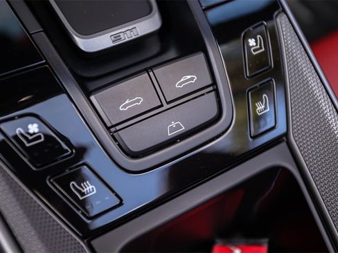 Used 2020 Porsche 911 Carrera 4S image 37