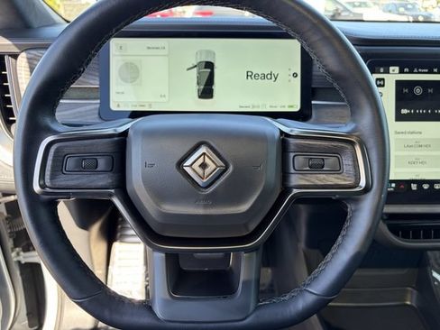 Used 2023 Rivian R1S Adventure AWD/4WD image 31