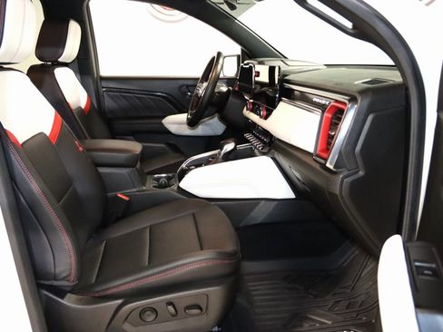 Used 2023 GMC Canyon AT4X image 61