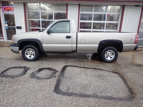 Used 2003 Chevrolet Silverado 1500 W/T image 11